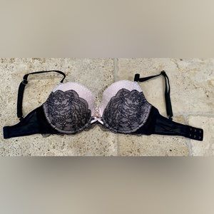 Rare Victoria’s Secret Dream Angels Lace Demi Bra 32DDD